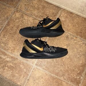 Nike kyrie Black and Gold Sneakers size 12 men’s